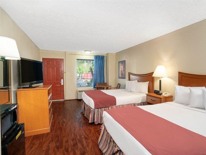 Days Inn By Wyndham Pigeon Forge South Экстерьер фото