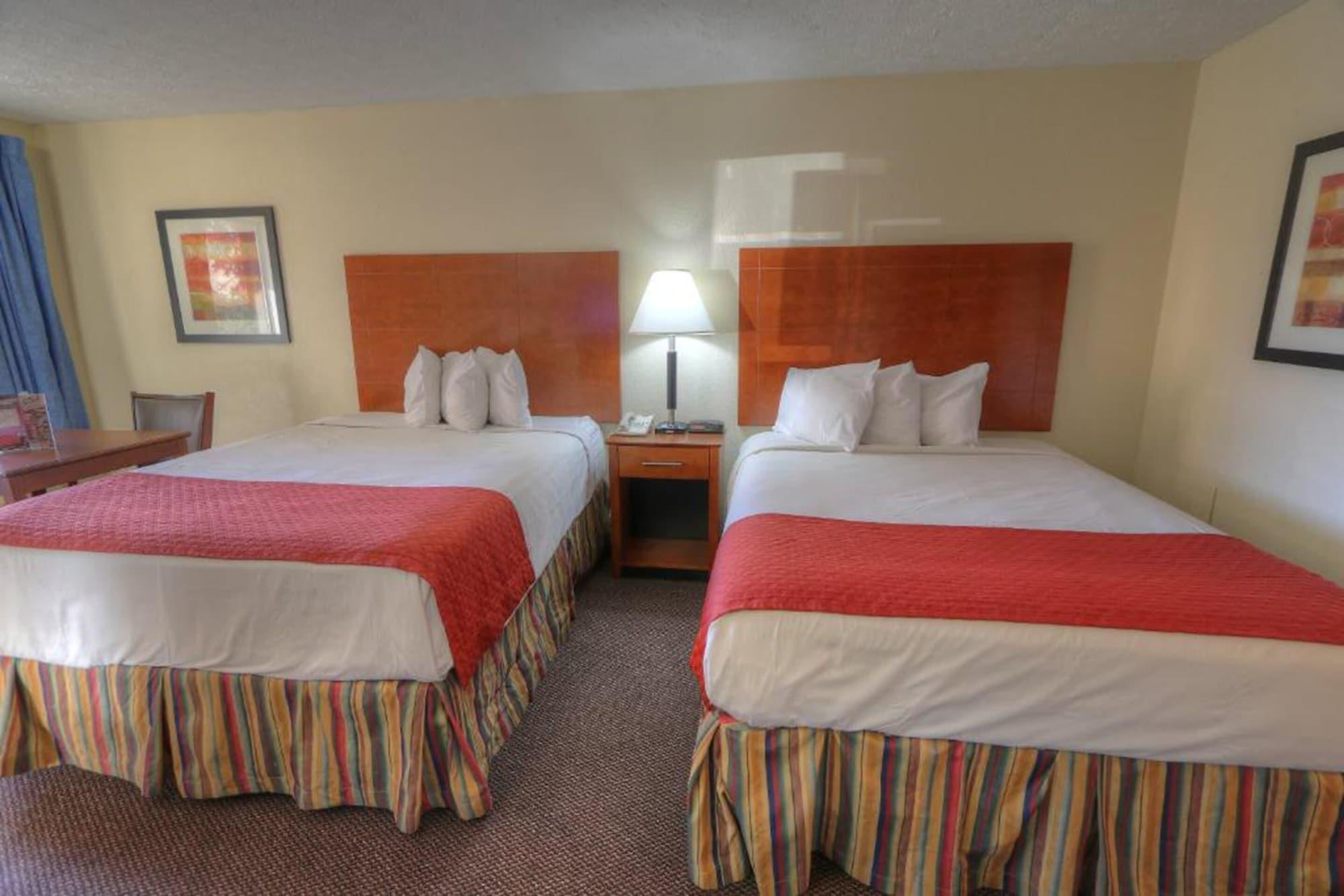 Days Inn By Wyndham Pigeon Forge South Экстерьер фото