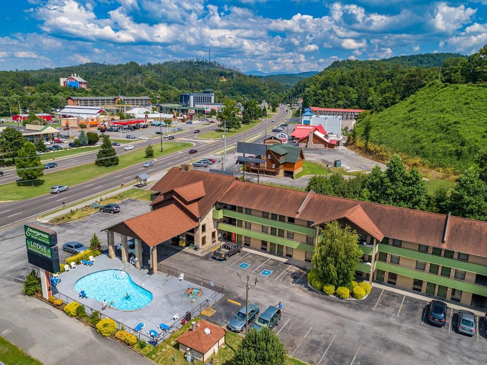 Days Inn By Wyndham Pigeon Forge South Экстерьер фото