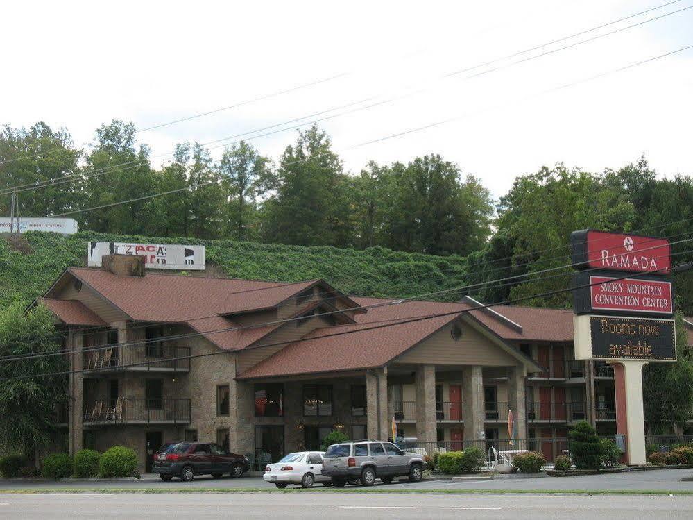 Days Inn By Wyndham Pigeon Forge South Экстерьер фото