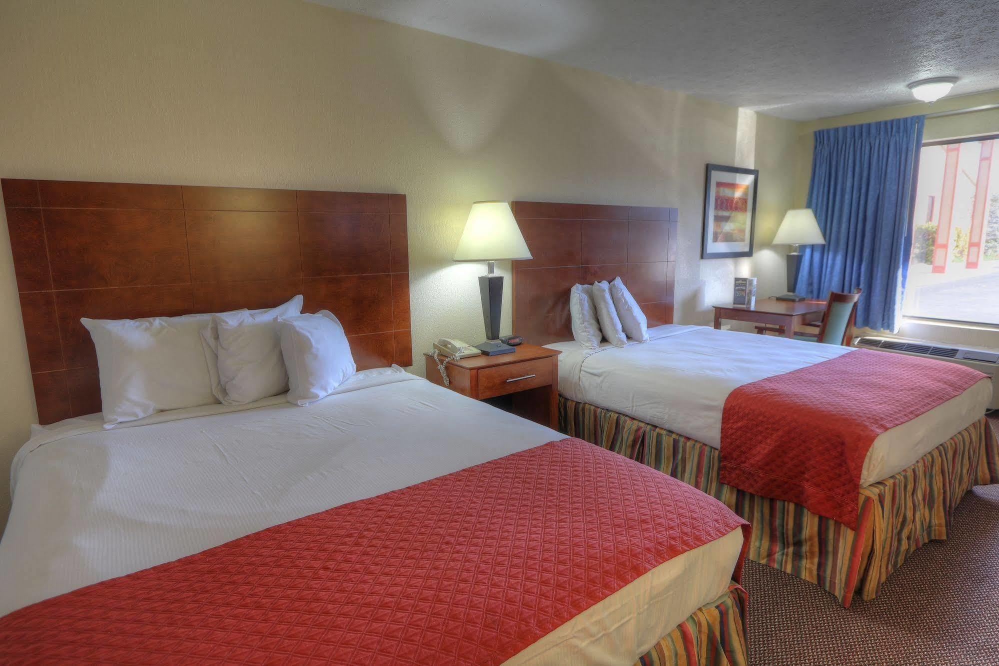 Days Inn By Wyndham Pigeon Forge South Экстерьер фото