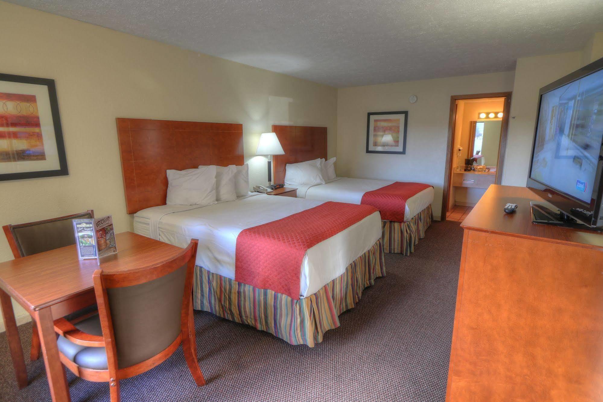 Days Inn By Wyndham Pigeon Forge South Экстерьер фото