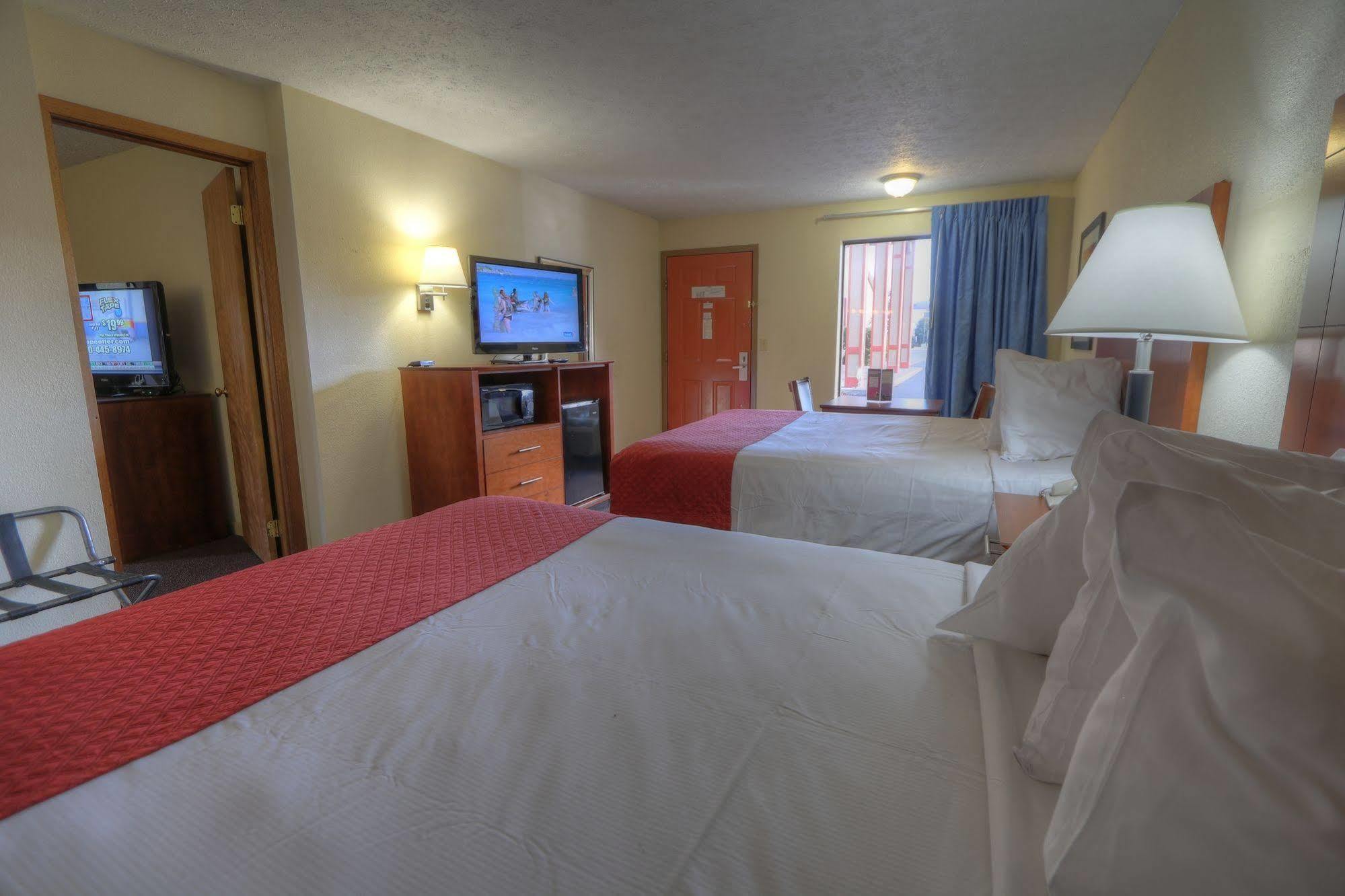 Days Inn By Wyndham Pigeon Forge South Экстерьер фото